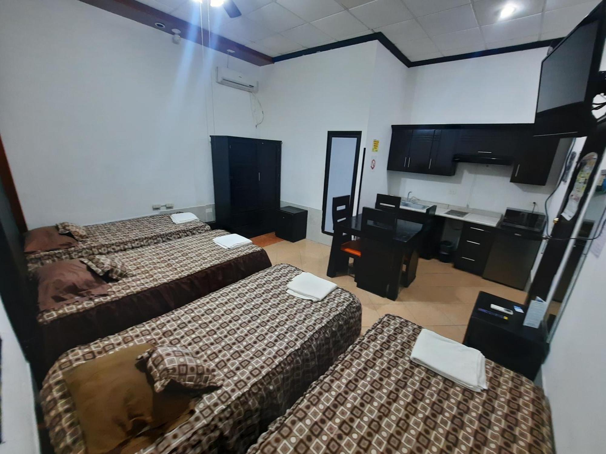 Hotel Garcias Suites, Linares Pokój zdjęcie