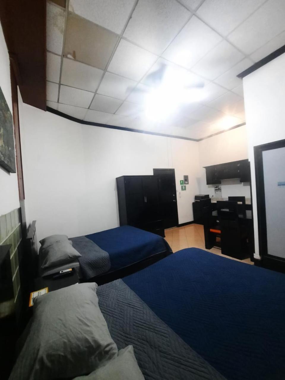 Hotel Garcias Suites, Linares Zewnętrze zdjęcie